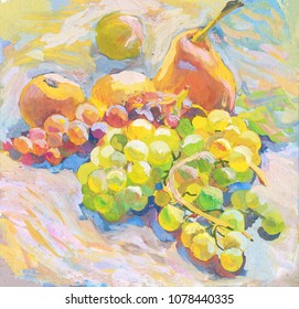 Sunny still life and fruits   grapes 