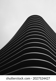 Smoth architecrure building waves black-white