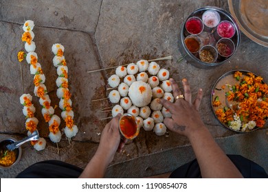 01 Apr 2007 Pitru Paksha Rites Being Performed On Banks Of The Holy Narmada River Chanod Village Narmada Gujarat INDIA