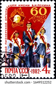 02 08 2020 Divnoe Stavropol Territory Russia Postage Stamp USSR 1982 The 60th Anniversary Of Pioneer Organization Pioneers In Red Ties With A Red Banner