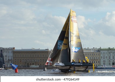 02.09.2016.Russia.Saint-Petersburg.On A Sharp Turn At High Speed,the Boat Rushes To The Finish Line.