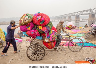 02-14-20109 Agra , India. Old Man - Cargo Bike Bicycle Driver - Laundry Courier  ( Delivery Man)