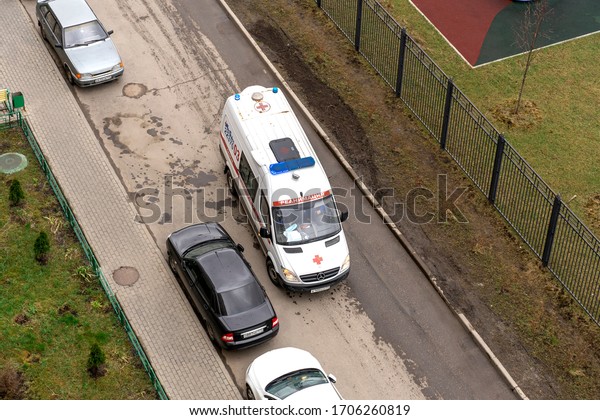 04/14/2020 Russia, Moscow,
Solntsevo district. translation: resuscitation, ambulance.first aid
car pulls up to a residential building in a residential area of
​​Moscow