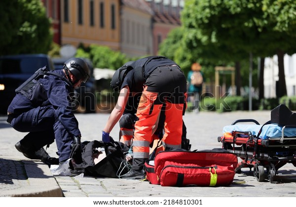 05.18.2022 wroclaw, poland, Rescue
operation providing first aid Polish police.
Exercise.
