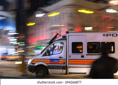 08 August Of 2017, London, UK - Motion Photography Of Police Car Of UK In Action At Night.