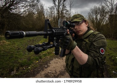 Aiming Down The Sights Images Stock Photos Vectors Shutterstock