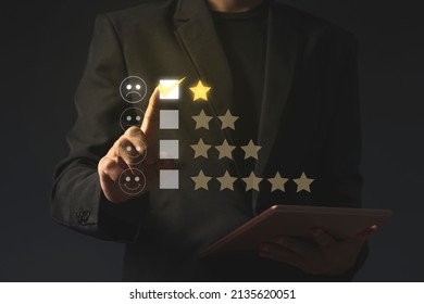 1 Star Review In Survey, Poll Or Customer Satisfaction Research. Reclamation Or Complaint About Bad Service And Experience.