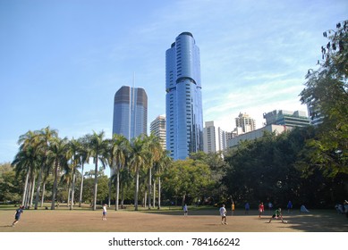 1 William Street And Brisbane Skytower Seen From Brisbane City Botanic Gardens