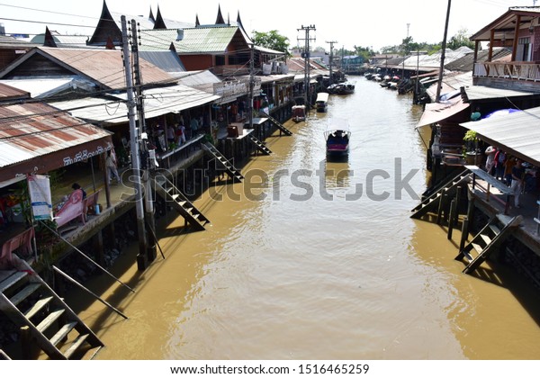 10 Amphawa Floating Market Samut Songkhram Stock Photo Edit Now