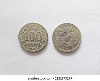 100 Rupiah Indonesias Old Money Spread Stock Photo 2132973299 ...