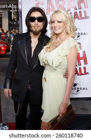 10/04/2008 - Hollywood - Dave Navarro and Stormy Daniels arrive to the World Premiere of "Forgetting Sarah Marshall" held at the Grauman's Chinese Theater in Hollywood, California, United States. 