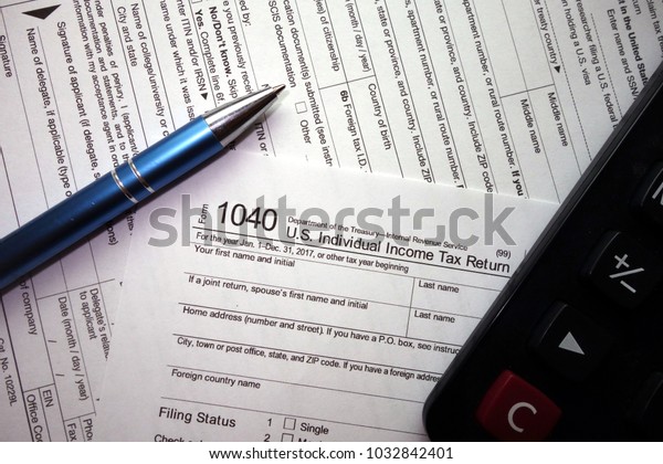 1040 Blank 1040 Tax Return Form Stock Photo 1032842401 | Shutterstock