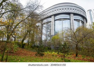 11-27-2015 Brussels. EU Building And A Pretty Park Nearby .  Good Autumn Day.