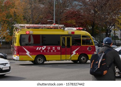 119 Emergency Vehicles in Korea Images, Stock Photos & Vectors