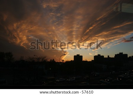 11/9/04 - A dramatic sunset over New York - ©2002 Robert Swanson