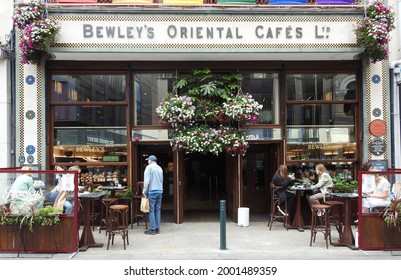 11th June 2021 Dublin Ireland. Outdoor Dining And Drinking Area At Bewley's Cafe In Dublin City Centre During Covid 19 Lockdown Restrictions When Indoor Drinking And Dining Were Forbidden