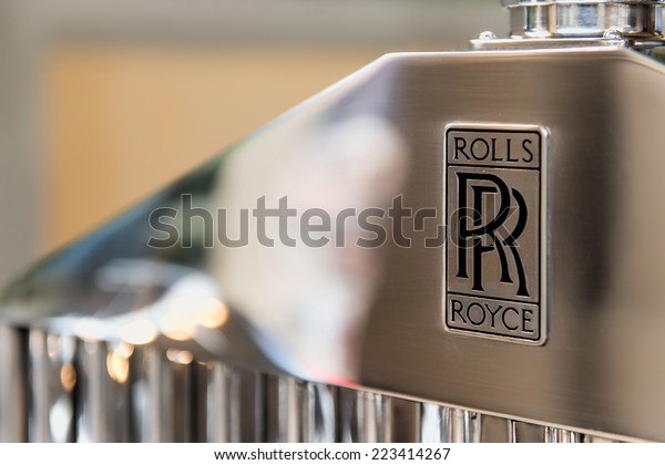 12 October 2014:  Fair of the\
spouses to San Pellegrino Terme Italy.  the Rolls Royce\
logo