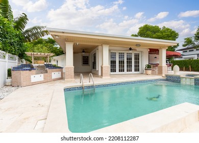 12575 Palm Rd, Miami, FL, USA
September 5, 2021

Oceanfront House With Open Views Of The Bay With Palm Trees And Neighboring Houses, Beautiful Blue Sky And Tropical Plants