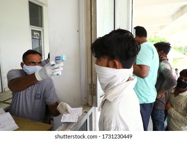 14 May 2020,sirsa\haryana\india
Health Screening For Novel Coronavirus (COVID-19) Testing Is Being Done Before Sending Migrant Workers Home On Government Initiative.