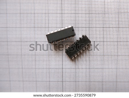 14-pin through-hole technology integrated circuits on the grid