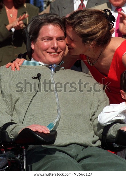 15apr97 Actor Christopher Reeve Wife Dana Stock Photo Edit Now 93666127