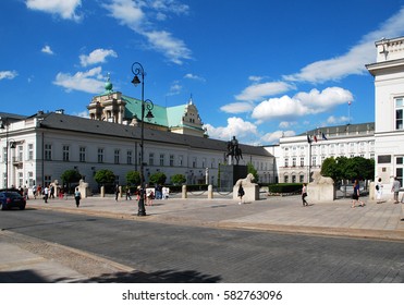 16 Jun 2016. Presidential Palace And Monument To Prince Józef Poniatowski, Warsaw, Poland