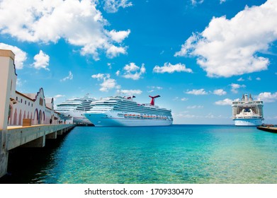 16/04/2011 - Caribbean Islands - Huge Cruise Liners In The Port With Blue Water Waiting For The Passengers To Come Aboard