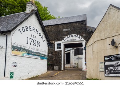 16.05.2022 Tobermory, Isle of Mull, Scotland, UK.   Whisky distlery on the isle of mull in the inner hebrides