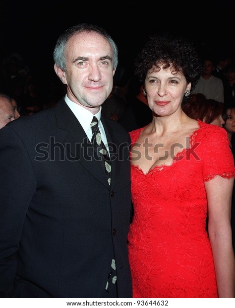 16dec97 Actor Jonathan Pryce Wife Los Stock Photo Edit Now 93644632