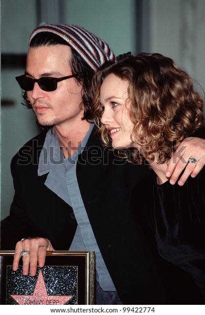 16nov99 Actor Johnny Depp Girlfriend French Stock Photo (Edit Now) 99422774