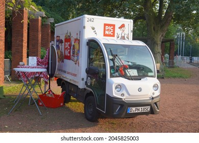 661 Germany food truck Images, Stock Photos & Vectors | Shutterstock