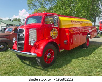 1947  Shell Oil Truck, Harrisonburg, Virginia, USA, June 5, 2021              