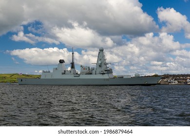 19:5:21. Plymouth, UK:  The Type 45 Daring Class Destroyer HMS Defender Navigates The River  Tamar.