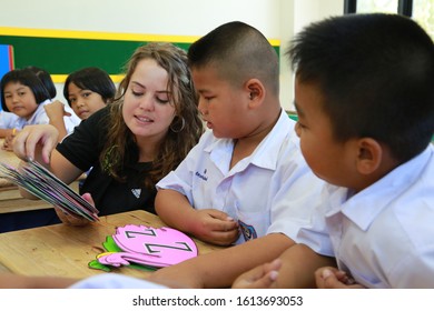 2 February 2014, Songkhla Thai woman teacher That teaches children of Thai nationality Reading in the classroom, preschool concept