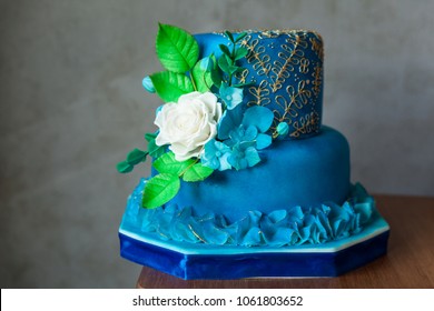 Two Tiered Cake Images Stock Photos Vectors Shutterstock