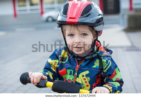 helmet for 2 year old boy