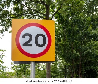 20 mph road sign (uk)