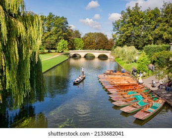 20 September 2016: Cambridge, Cambridgeshire, UK - Punting on the River Cam, Cambridge, England, UK