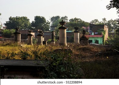 200 Years Old Abandoned British Graveyard Near Chunar Fort Near The Kaimur Hills In Mirzapur District Of Uttar Pradesh, India