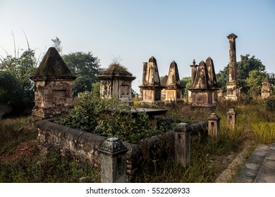 200 Years Old Abandoned British Graveyard Near Chunar Fort Near The Kaimur Hills In Mirzapur District Of Uttar Pradesh, India