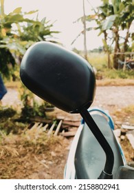 2013 Motorcycle Side Mirror On The Right