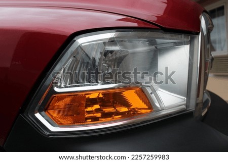 2015 Dodge Ram headlight lens