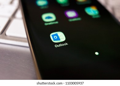 2018.04.23 Kazan, Russia - Microsoft Outlook app logo on Samsung Galaxy S7 Edge phone screen