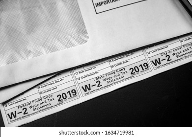 2019 IRS W-2 Tax Form For Earned Income