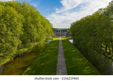 PARIS, FRANCE - MAI 12, 2022: Beautiful Medieval Castle. Aerial View Shot Of Castle. Château De Courances (Domaine De Courances). French Castle - PARIS, FRANCE - MAI 12, 2022. 