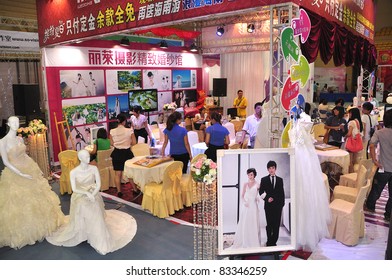 FOSHAN–AUGUST 20:Fall Wedding Expo 2011 At FoShan Stadium On August 20, 2011 In FoShan, China. More Than 100 Wedding Photography, Production Planning Companies Took Part.