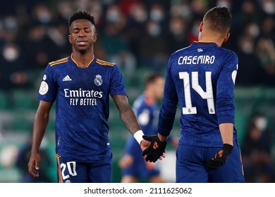 20th January 2022; Estadio Martinez Valero, Elche, Spain; La Liga Football, Elche CF Versus Real Madrid; Vinicius Jr. And Carlos Casemiro Of Real Madrid