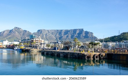 21.08.2020 Cape Town Harbour - View Of Buildings And Table Mountain And Devils Peak