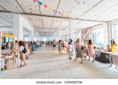 Flea Market Indoor Images Stock Photos Vectors Shutterstock