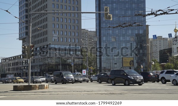 22 MAY 2018 -\
RUSSIA, MOSCOW: Modern building office steel glass construction and\
car traffic. Stylish look elite rich real estate new residential\
quarter. Business district.